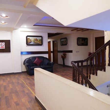 National Hotel Lahore Eksteriør billede