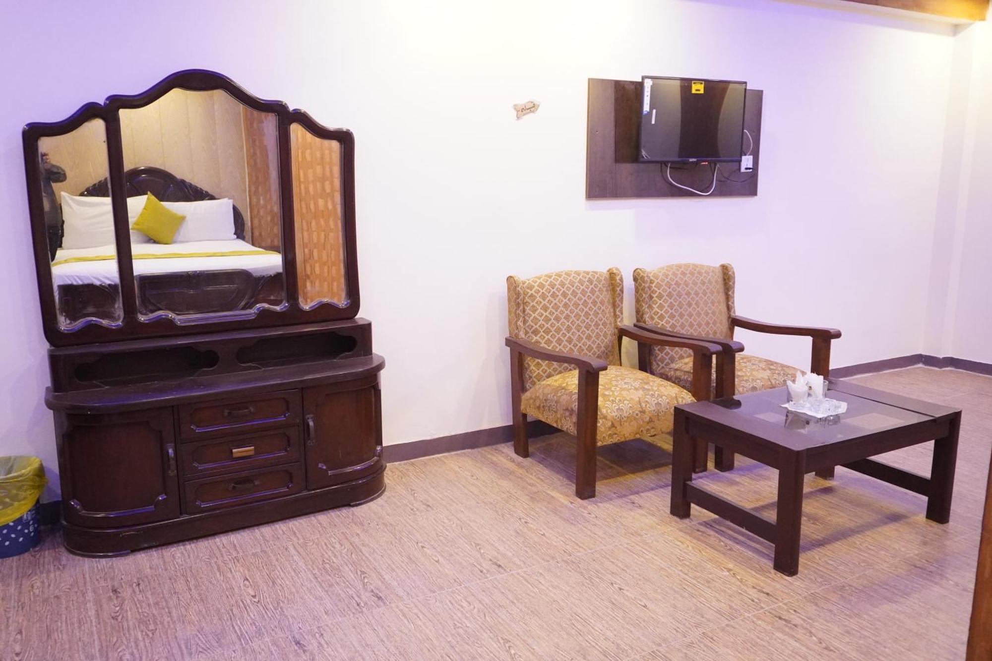 National Hotel Lahore Eksteriør billede