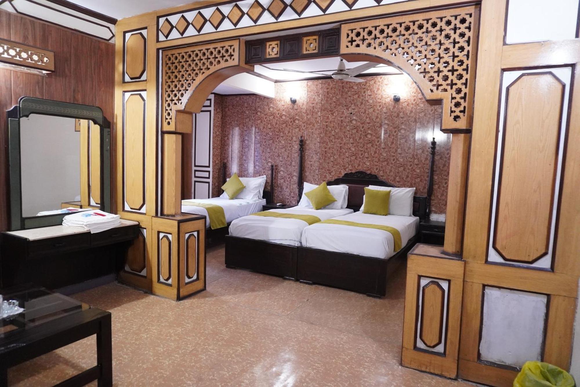 National Hotel Lahore Eksteriør billede