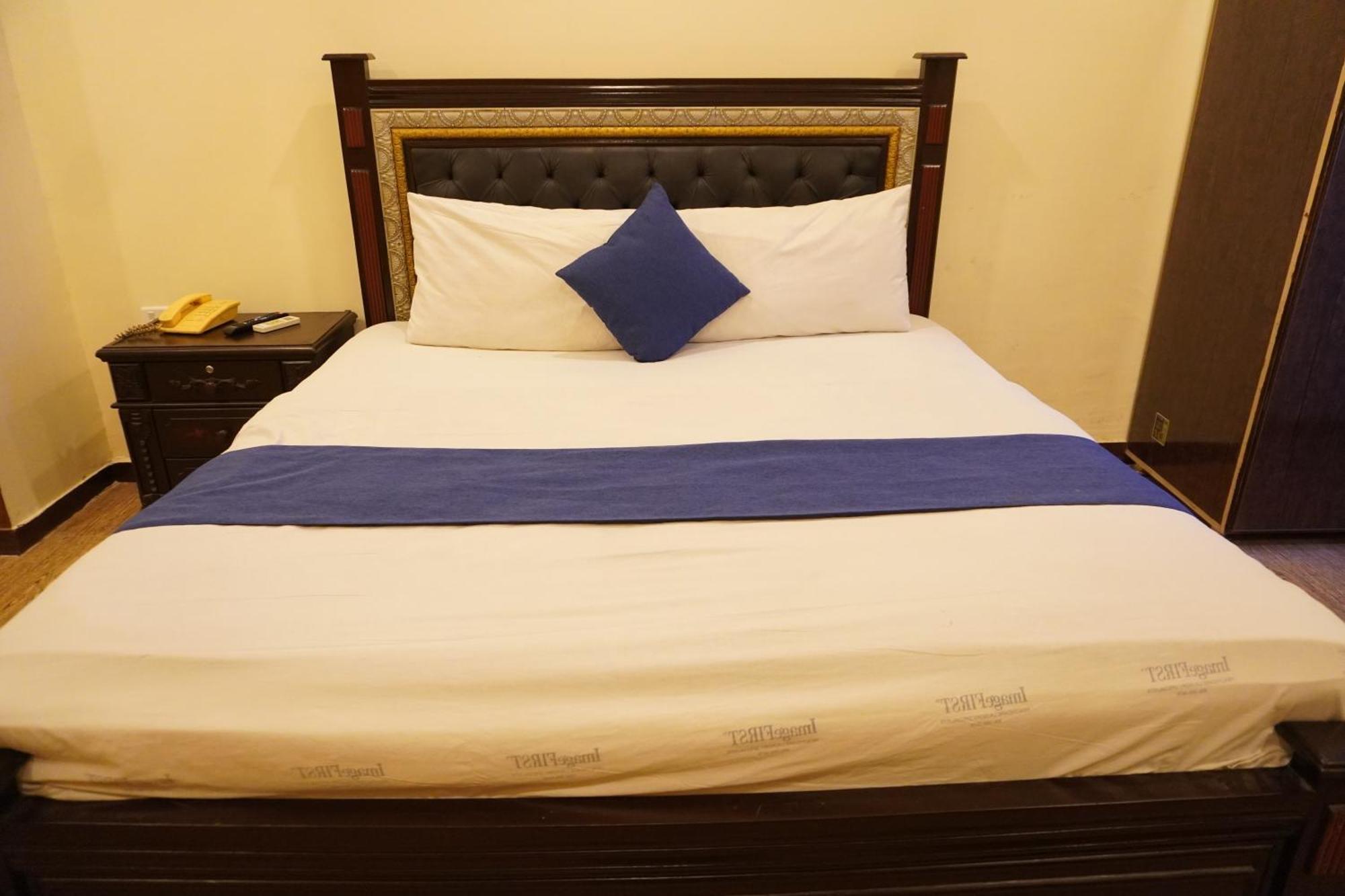 National Hotel Lahore Eksteriør billede