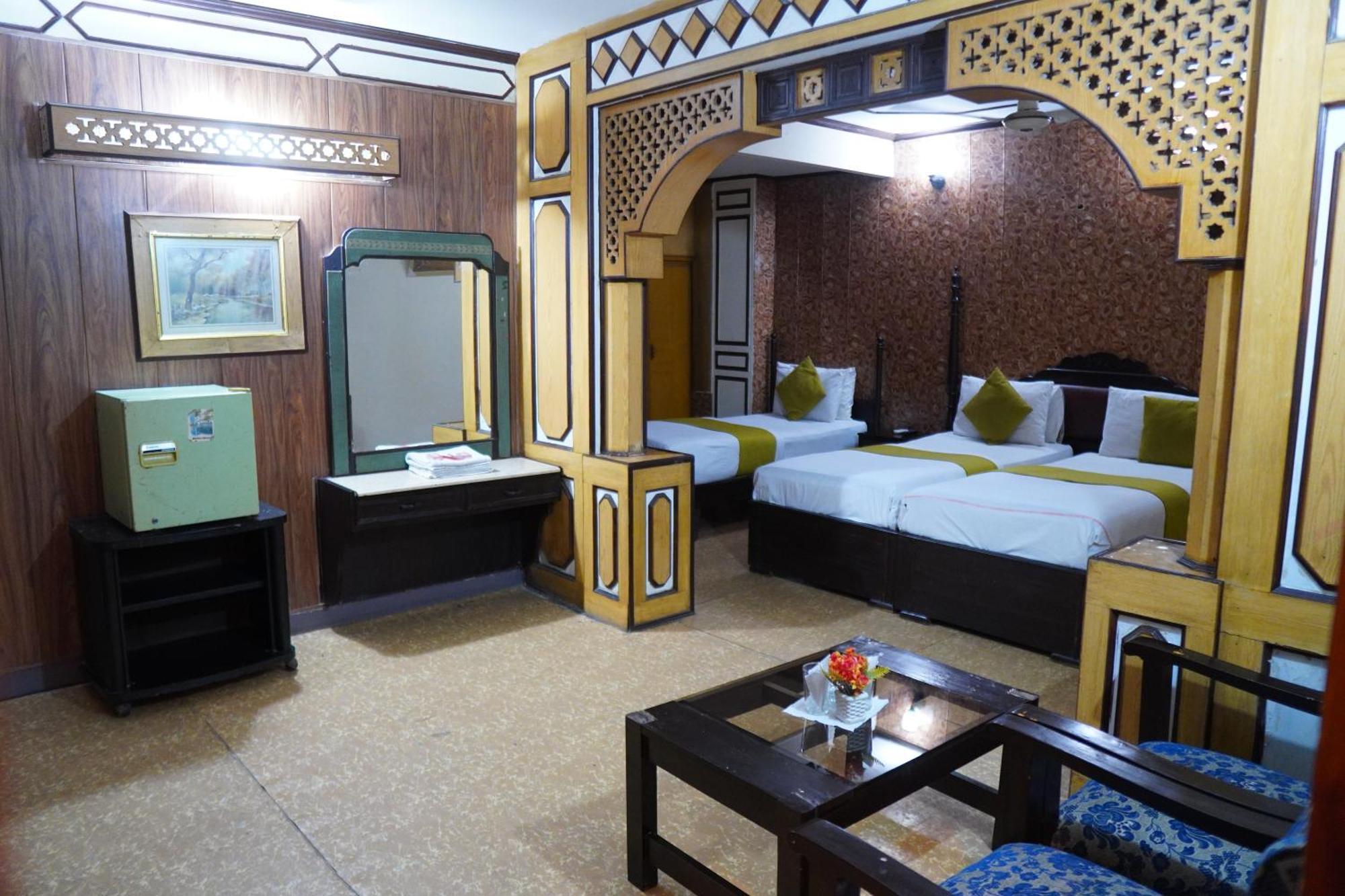National Hotel Lahore Eksteriør billede