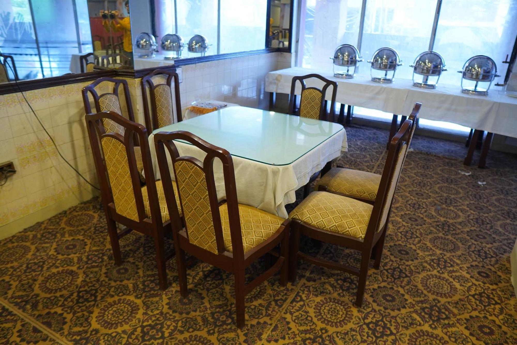 National Hotel Lahore Eksteriør billede