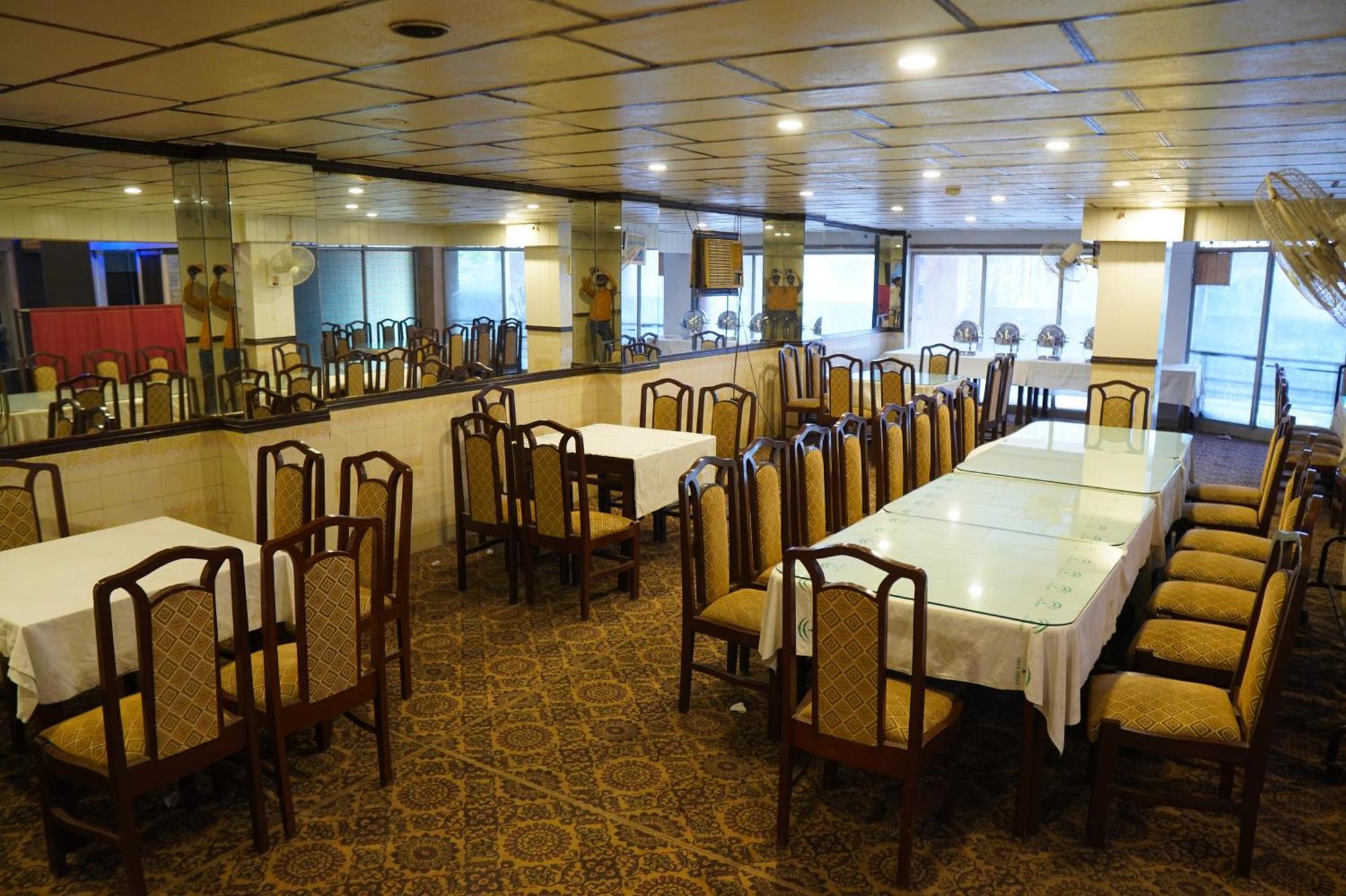 National Hotel Lahore Eksteriør billede