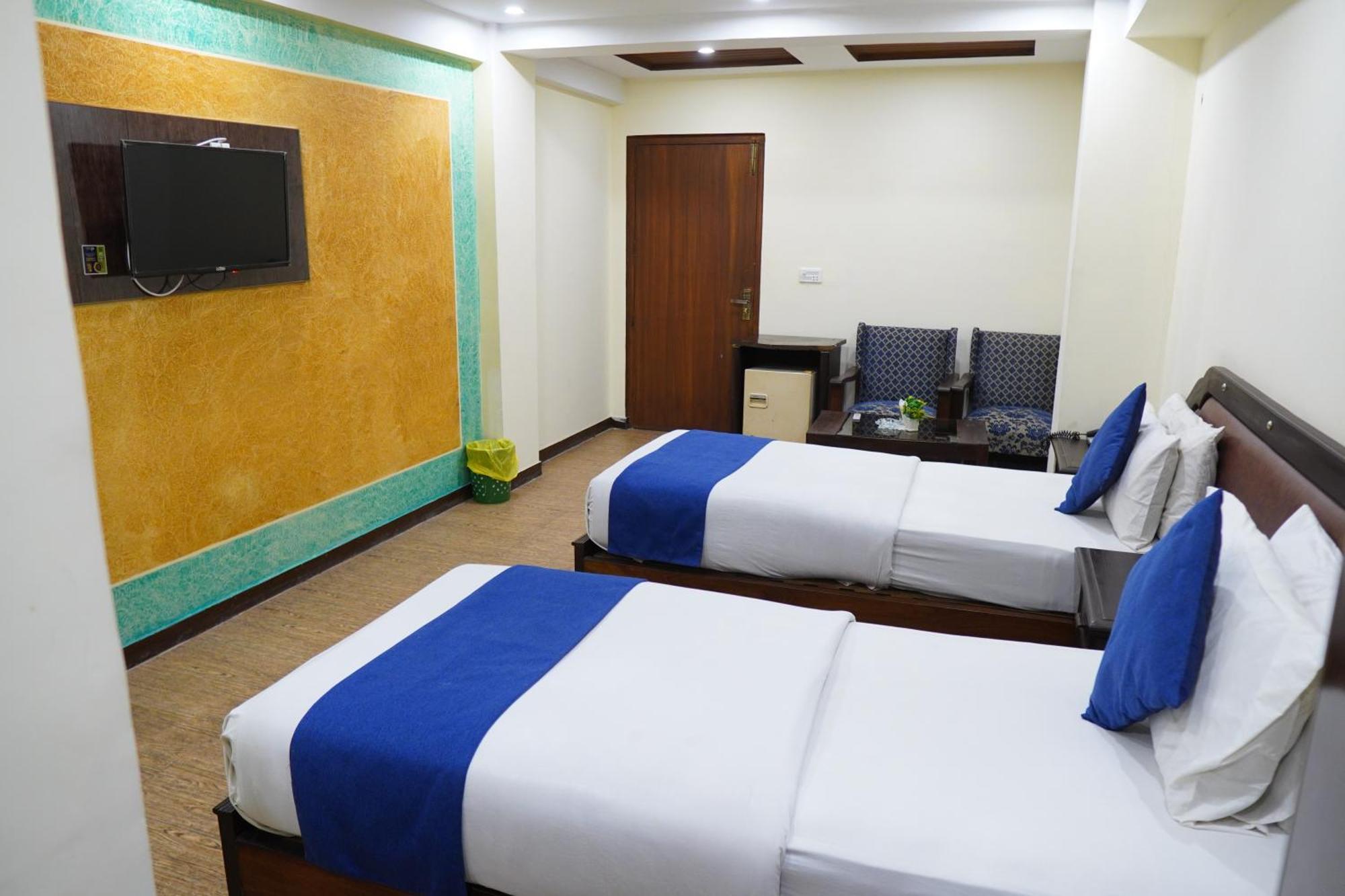 National Hotel Lahore Eksteriør billede